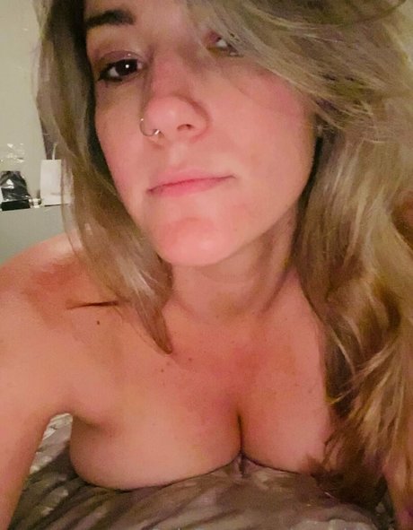 craydrienne perfect model pictures