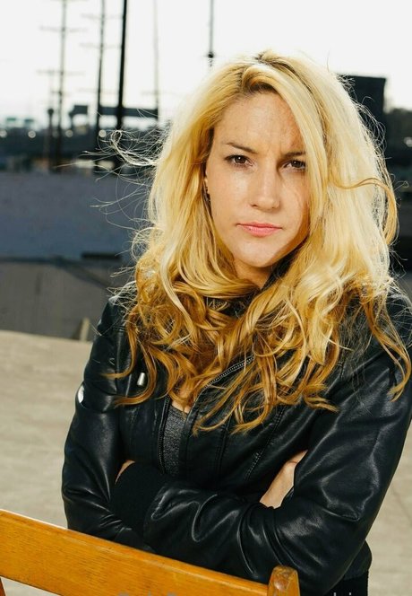 craydrienne perfect model pics