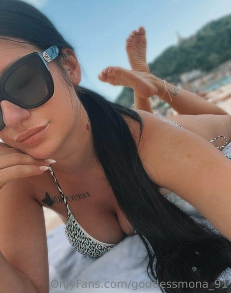 goddessmona 91 pornographic model img