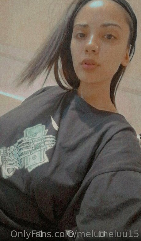 melumeluu15 exclusive star pics