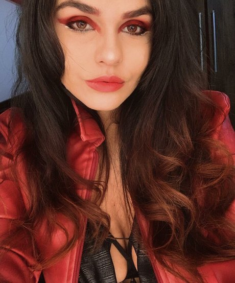 Robertinha hot actress img