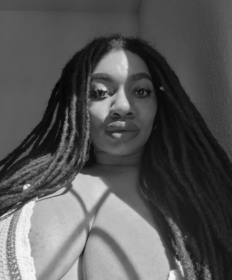 Locked Honey Princess pornstar hd pics