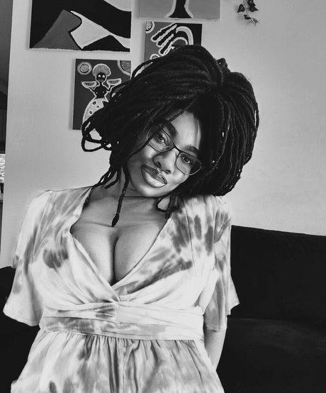 Locked Honey Princess beautiful model galleries