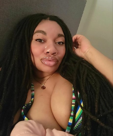 Locked Honey Princess star hot pictures