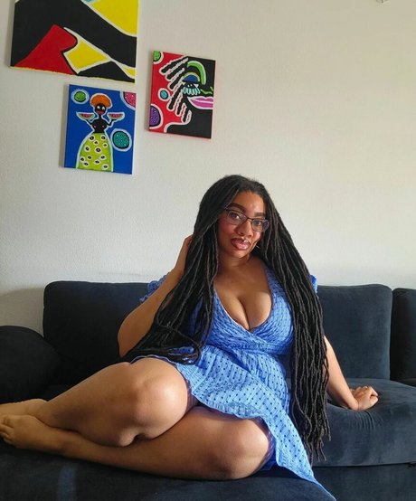 Locked Honey Princess hot model pictures