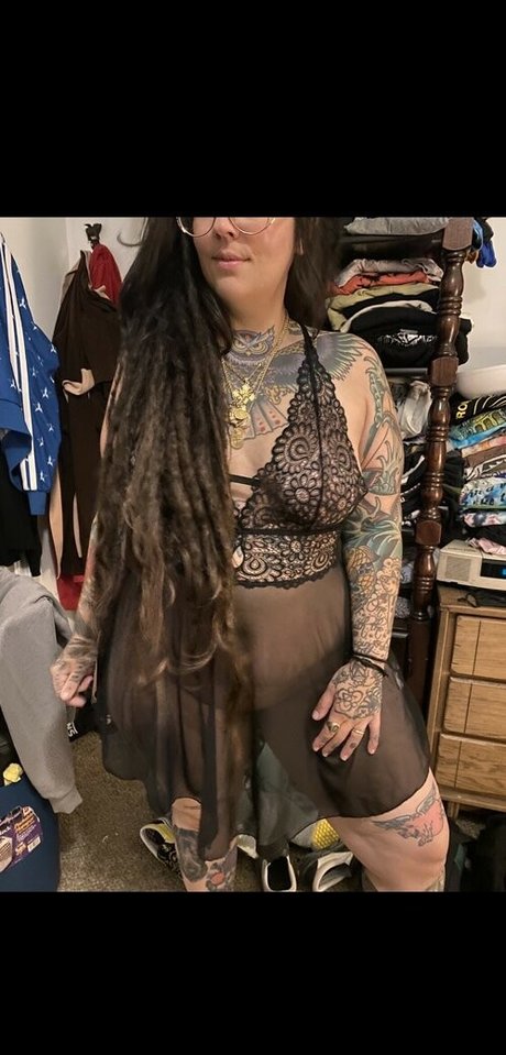 Dreadlust top actress photo