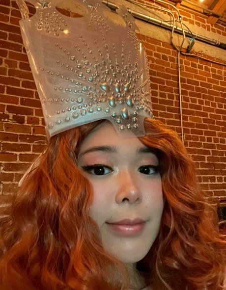 ExtraEmily erotic actress pictures