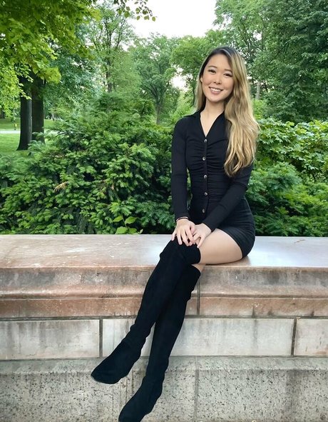 ExtraEmily star art photos