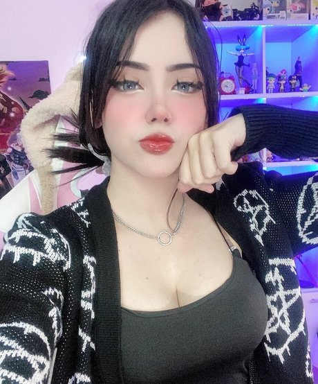 Itsmidna pornstar nudes image