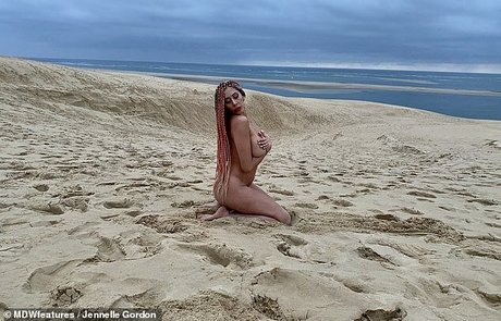 Jennelle Gordon nudes star photos