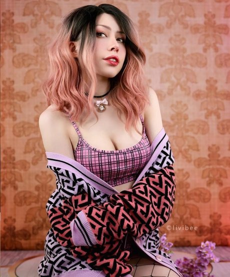 Livibee xxx model photo