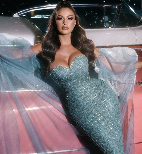 Oriola Marashi model pornographic pic