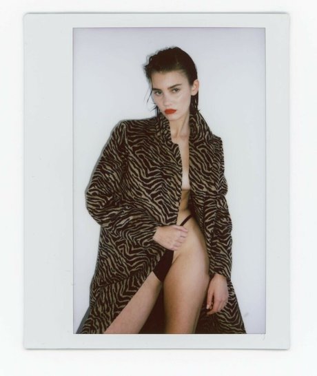 Bec Lauder pornstar sexy pics