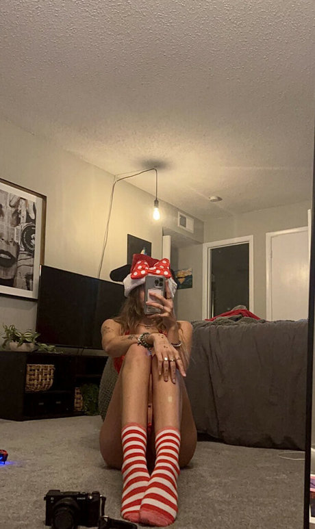 Miss x bee pretty pornstar pic