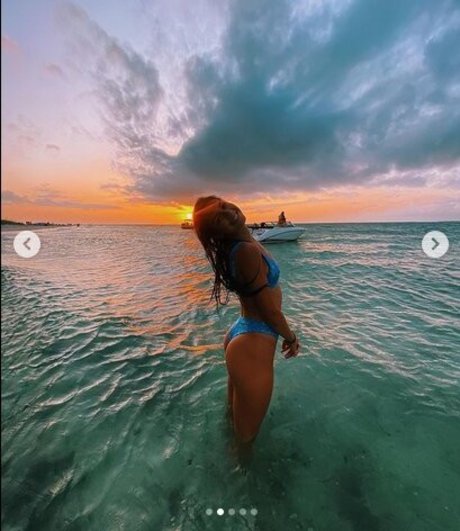 Emily Legler model naked img