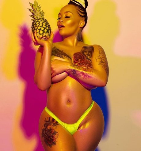 Sara Gold star pornographic photo