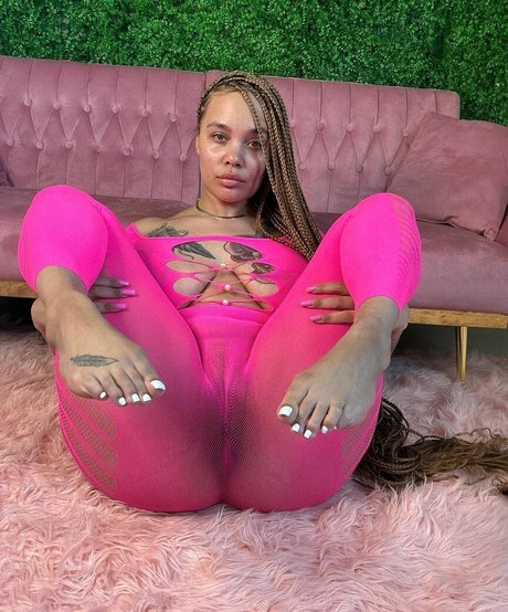 Sara Gold pornstar xxx pic