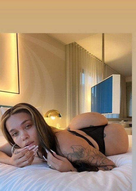 Sara Gold porn star galleries