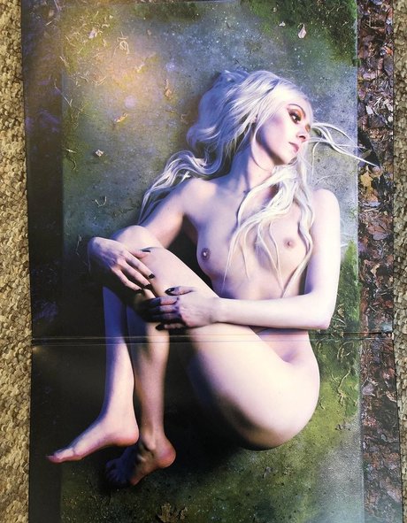 Taylor Momsen beautiful star pictures