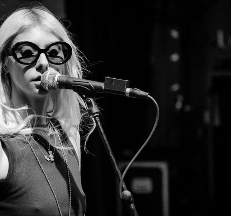 Taylor Momsen pornographic model gallery