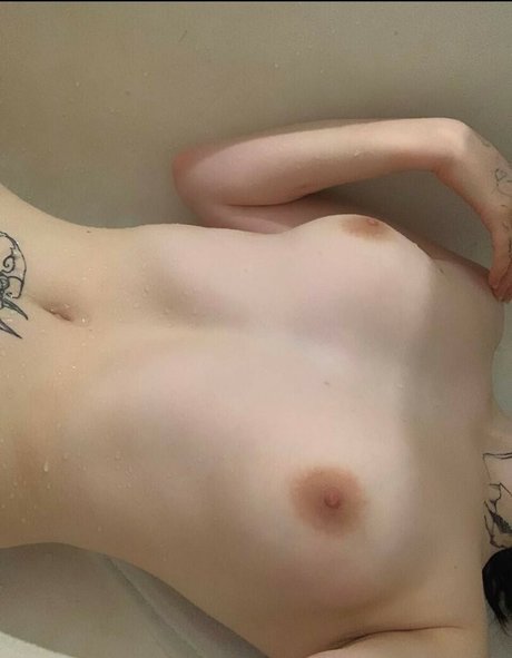 sqwrtick model hd images