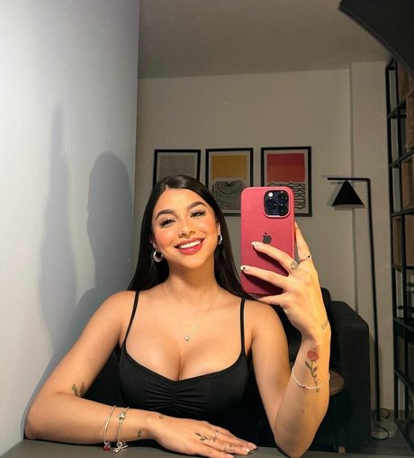 Valeria Carruyo star nudes pic