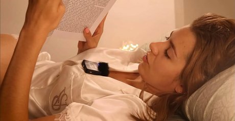 ASMR Glow art star photo