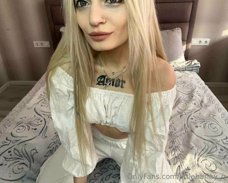 littleharley q nudes actress photo