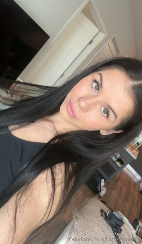 lizzysnyder18 xxx actress image