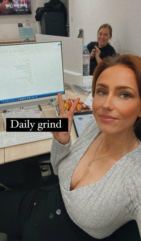 Cmariel1990 model hot image