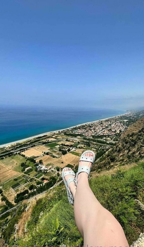 elara moonq nude pornstar pics