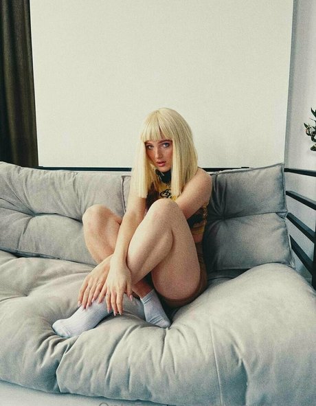 elara moonq star nudes picture