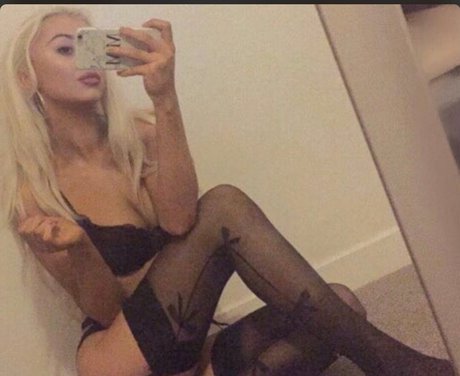 Momain sexy pornstar picture