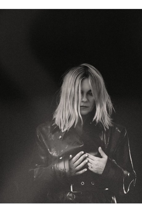 Kirsten Dunst model adult photo