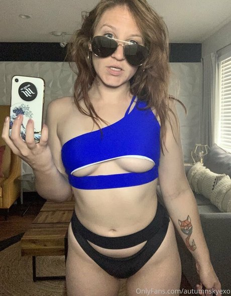 autumnskyexo model naked images