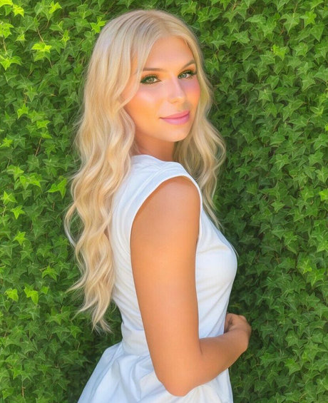 Madison Hill exclusive model gallery