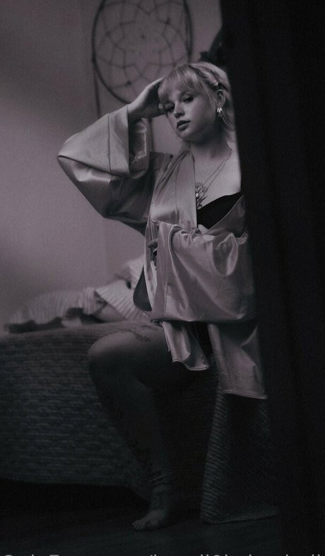 hotchellerae xxx pornstar archive