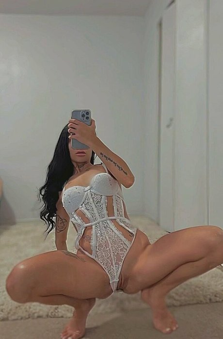 amandamaggie adult model pics