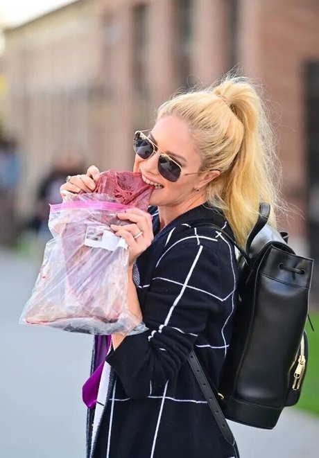 Heidi Montag art model galleries