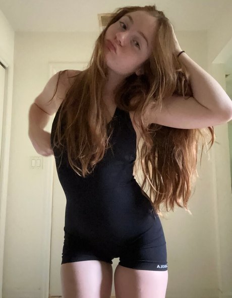 Thqtty sexy model pic