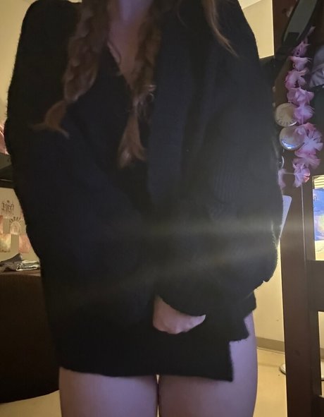 Thqtty exclusive model photos