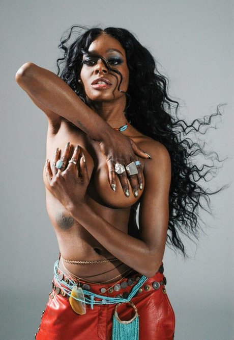 Azealia Banks hot actress images