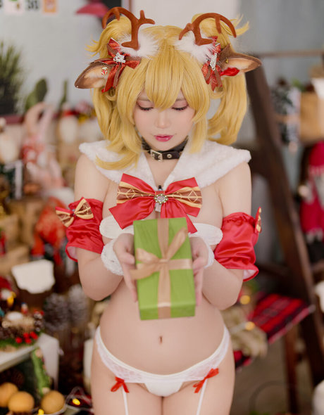 ZinieQ Cosplayer exclusive model gallery