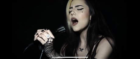 Violet Orlandi star top gallery