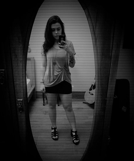 Violet Orlandi naked actress gallery