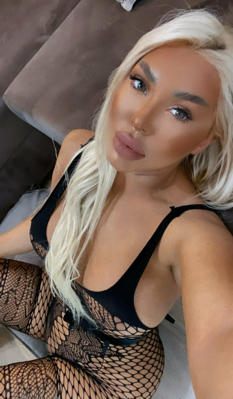 sarahstonnee sexy pornstar photos