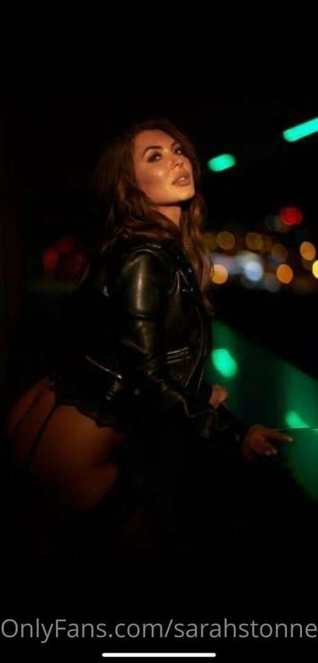sarahstonnee erotic model pictures