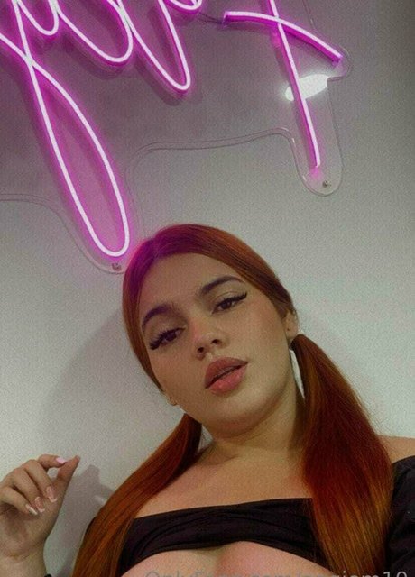 angiem10 adult model pic