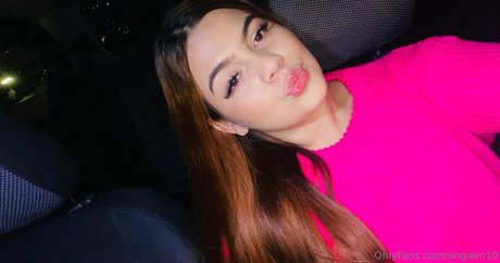 angiem10 beautiful model pic