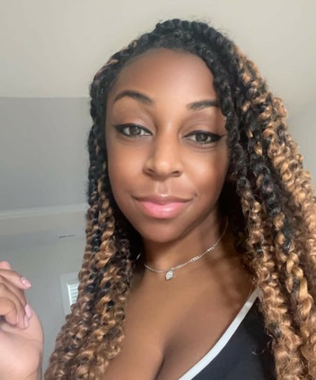 JazzyGuns xxx model img